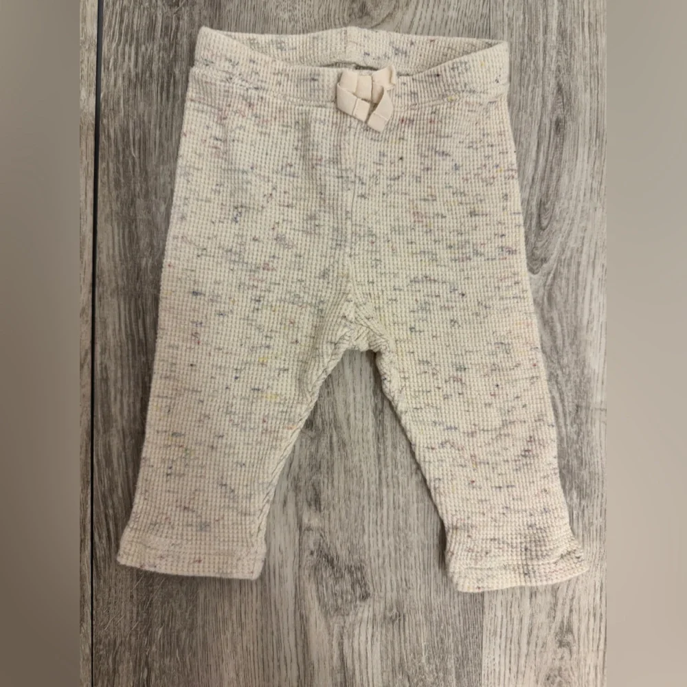 Cream Speckled Baby Outfit by Gap